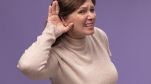 A importância da compreensão auditiva no inglês avançado. | Foto: Freepik.