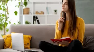 Aprender inglês, ou qualquer outro segundo idioma, traz benefícios significativos para a função cerebral. | Foto: Freepik.