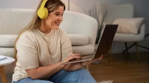 Inglês e Internet: Veja recursos online para o aprendizado. | Foto: Freepik.