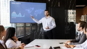 A linguagem corporal é um componente essencial de qualquer apresentação. | Foto: Freepik.