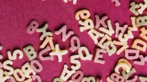 Estude gramática avançada em inglês e descubra como integrar o idioma ao seu cotidiano com este guia completo para se comunicar com clareza.