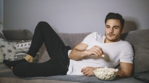 Veja como é fácil e divertido aprender inglês com séries.