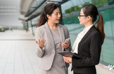 Como usar “What do you do?” sem parecer invasivo em inglês