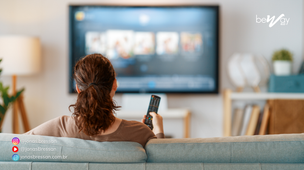 O que “mid” quer dizer quando alguém comenta sobre um filme