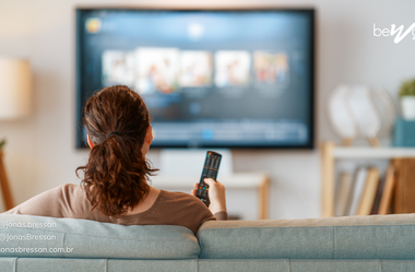O que “mid” quer dizer quando alguém comenta sobre um filme?